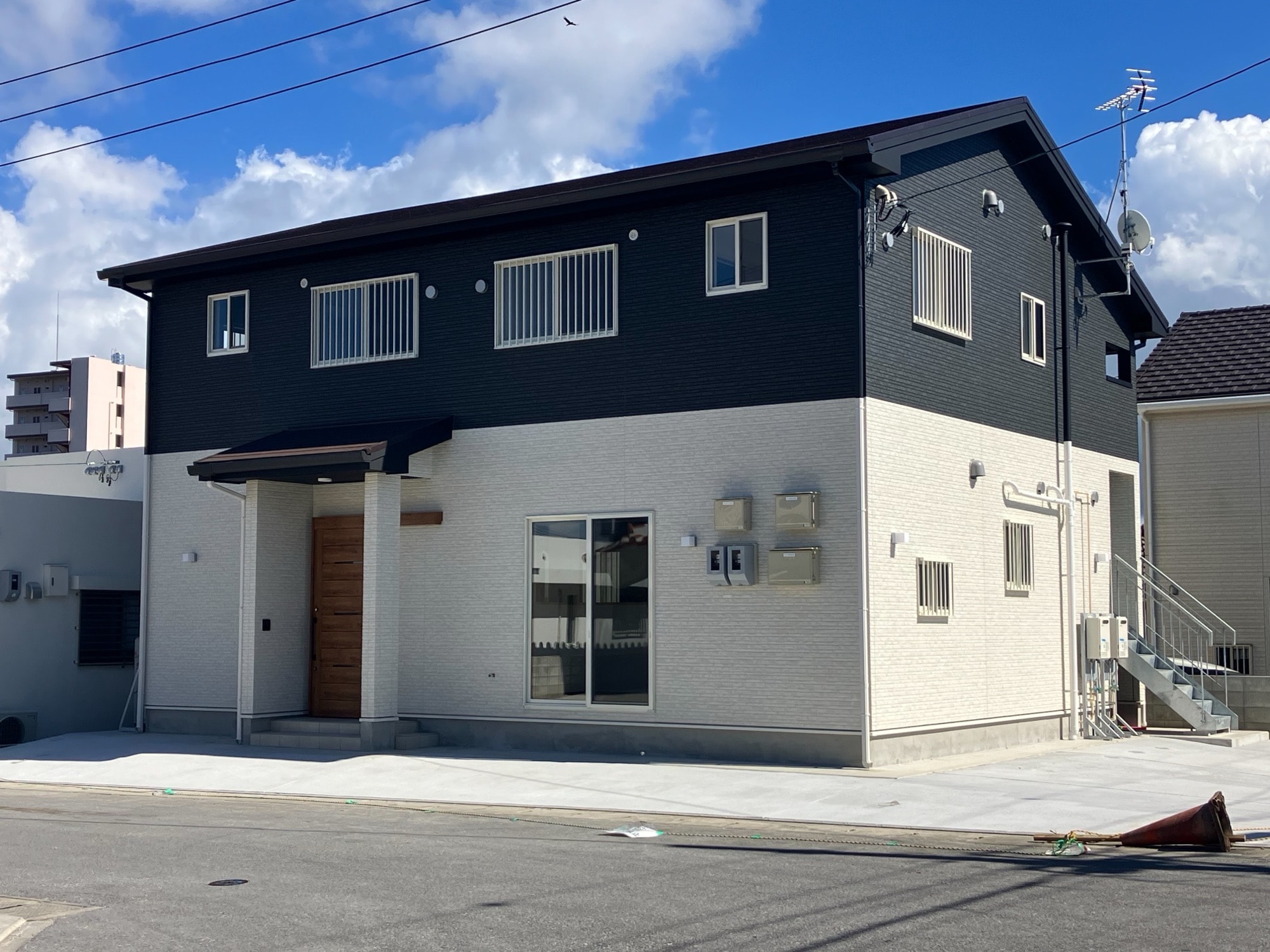 1階は学童保育、2階は賃貸住宅。木造の強みを活かした収益型複合建築